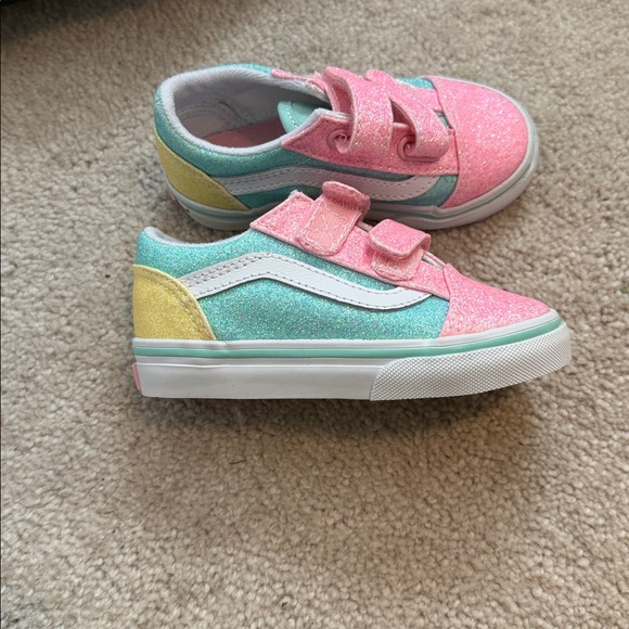 Girls glittery vans shoe sz 7 NWT - Picture 2 of 4
